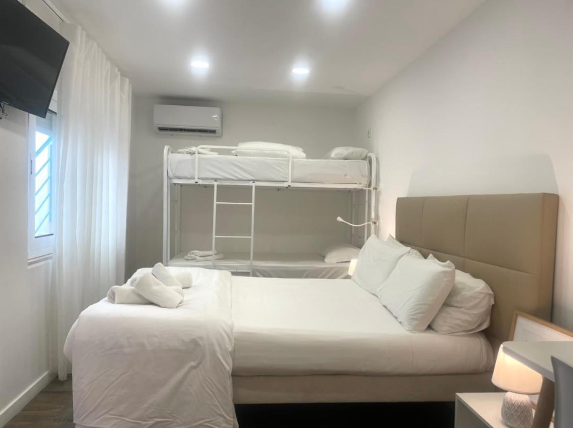 Alexandra Hostel Costa da Caparica